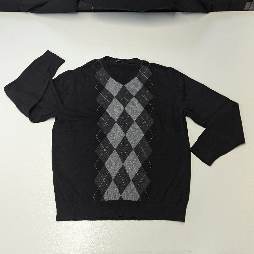 Claiborne Size XXL Black and Gray Argyle Sweater